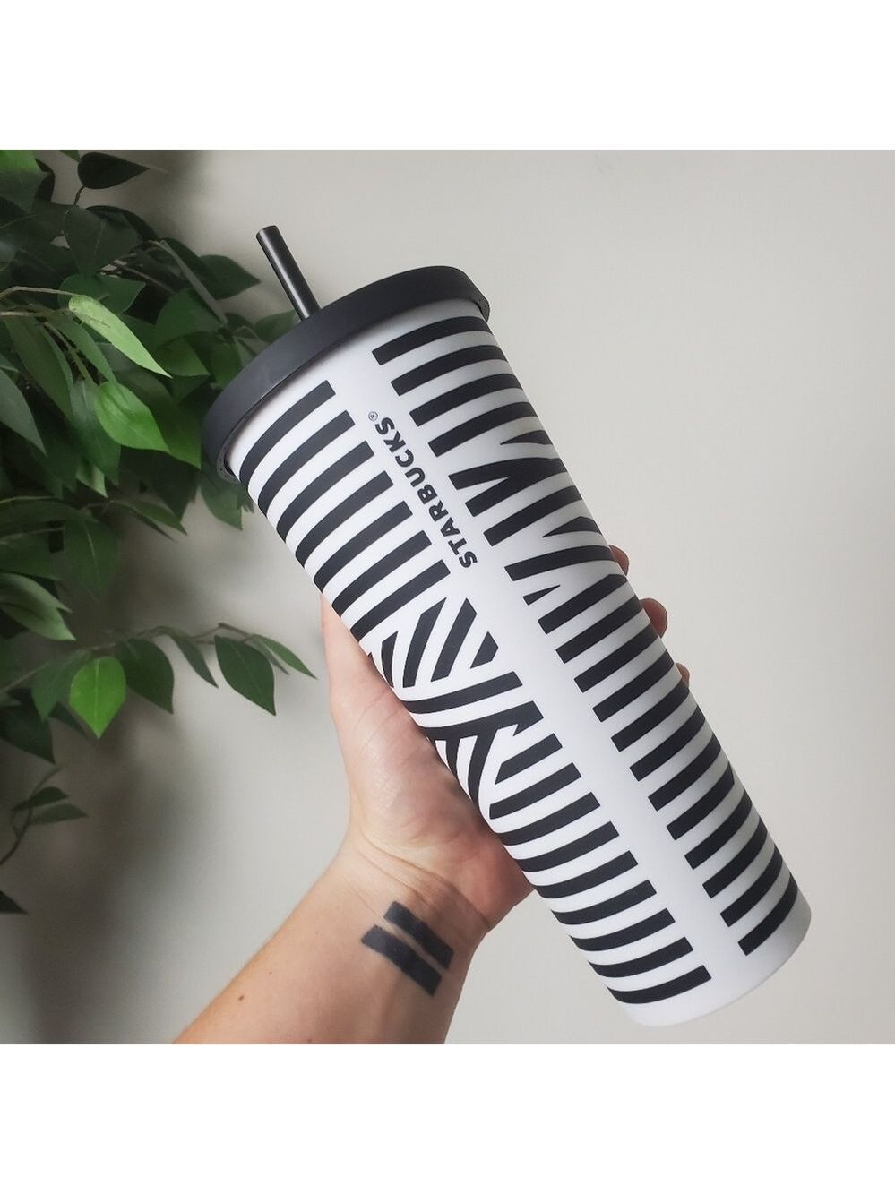 Starbucks Zebra Tumbler Venti 24 oz Black White Striped